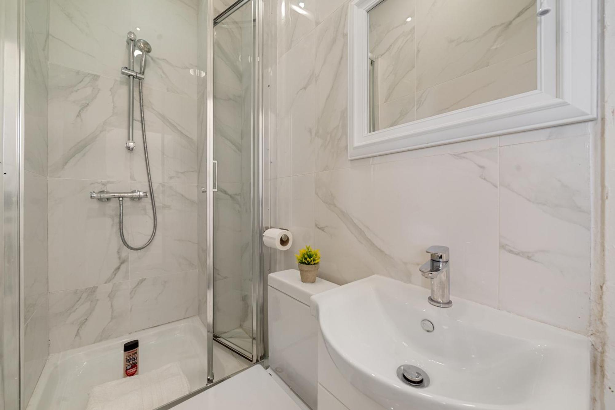 Spacious 3-Bedroom Residence In Exclusive Mayfair 7Gc Лондон Екстериор снимка